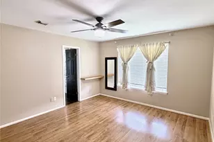 9919 Glenkirk Dr, Houston, TX 77089 - Photo 6