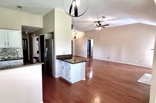 9919 Glenkirk Dr, Houston, TX 77089 - Photo 4