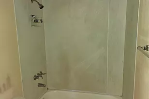 1012 Houston St, Anahuac, TX 77514 - Photo 8