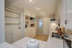 11609 Chimney Rock Apt Rd, Houston, TX 77035 - Photo 10