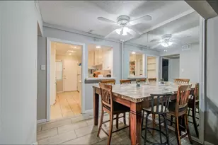 11609 Chimney Rock Rd, Houston, TX 77035 - Photo 16