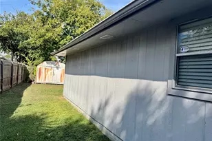 10918 Spanish Grant Dr, Sugar Land, TX 77498 - Photo 10