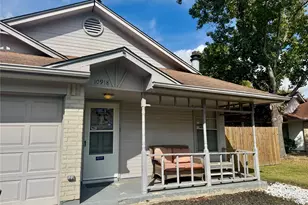 10918 Spanish Grant Dr, Sugar Land, TX 77498 - Photo 2