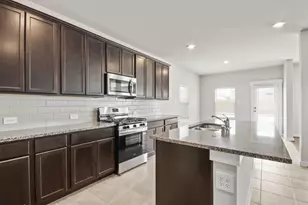 30311 Kingston Heath Dr, Cleveland, TX 77327 - Photo 8