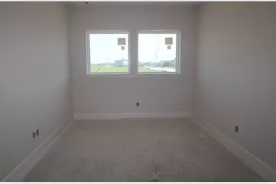 12107 Canal View Boulevard, Mont Belvieu, TX 77523 - Photo 10
