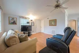 2520 Richmond St, Needville, TX 77461 - Photo 10