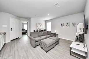 9027 Madera Rd, Houston, TX 77078 - Photo 8
