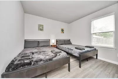 9027 Madera Road #A, Houston, TX 77078 - Photo 32
