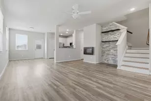 12611 Silverlight Ct, Houston, TX 77014 - Photo 4