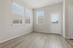 12611 Silverlight Ct, Houston, TX 77014 - Photo 6