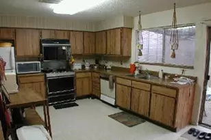 13609 Hollowgreen Dr, Houston, TX 77082 - Photo 2