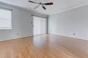 3901 Woodchase Dr, Houston, TX 77042 - Photo 14