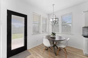 2009 Peonies Ct, Pearland, TX 77581 - Photo 12