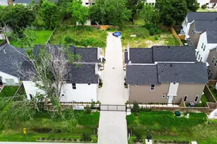 7508 Carver Rd, Houston, TX 77088 - Photo 32