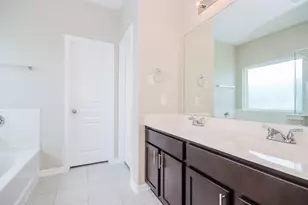 10002 Chase Ct, Baytown, TX 77521 - Photo 12
