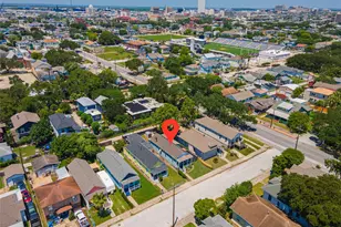 2912 Ave N 1/2, Galveston, TX 77550 - Photo 36