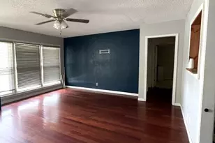 609 24th Ave N, Texas City, TX 77590 - Photo 2