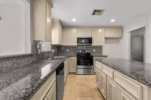 1506 Harbor View Cir, Galveston, TX 77550 - Photo 12