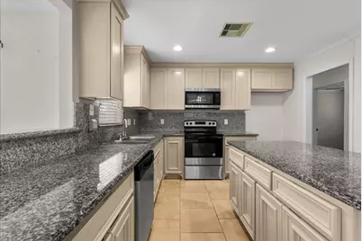 1506 Harbor View Circle, Galveston, TX 77550 - Photo 12