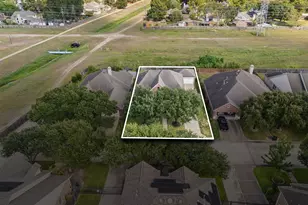 8910 Cote Ct, Houston, TX 77064 - Photo 44