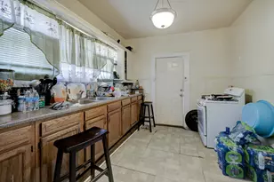 1308 Hughes St, Houston, TX 77023 - Photo 6