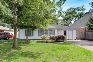 6919 Schiller St, Houston, TX 77055 - Photo 2