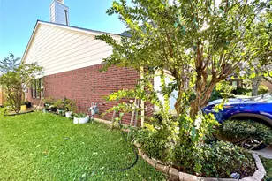 6315 S Wintersage Ln, Houston, TX 77066 - Photo 4