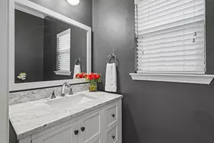2630 Shady Acres Ct, Houston, TX 77008 - Photo 16