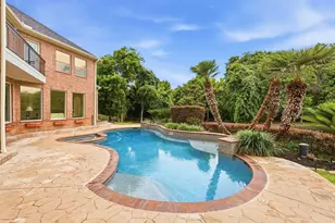 5002 Regency Dr, Sugar Land, TX 77479 - Photo 46