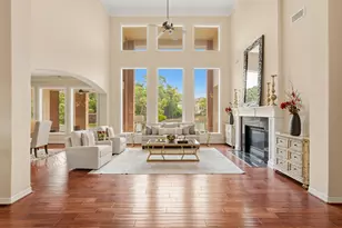 5002 Regency Dr, Sugar Land, TX 77479 - Photo 8