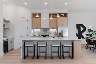 1421 E 36th St, Houston, TX 77022 - Photo 12