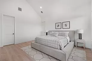 1421 E 36th St, Houston, TX 77022 - Photo 26