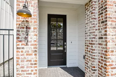 139 Eastwood Street, Houston, TX 77011 - Photo 2