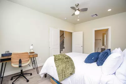 139 Eastwood Street, Houston, TX 77011 - Photo 14