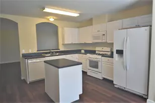 8567 Chaletford Dr, Houston, TX 77044 - Photo 4