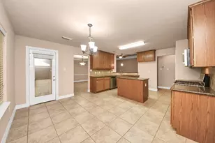 6 Prairie Oaks Dr, La Marque, TX 77510 - Photo 6