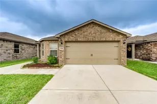 15214 Central Lakes Dr, Humble, TX 77396 - Photo 2
