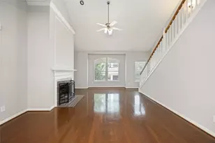 2909 W Dallas St, Houston, TX 77019 - Photo 12