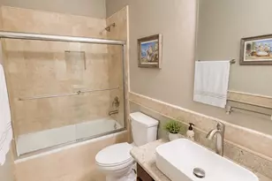 110 N Hawkhurst Cir, The Woodlands, TX 77354 - Photo 16