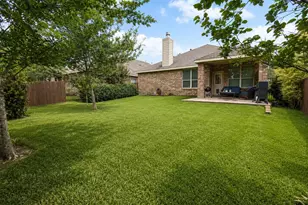 110 N Hawkhurst Cir, The Woodlands, TX 77354 - Photo 18