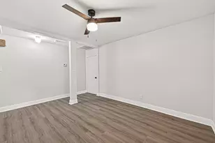 4729 Paradise Ln, Houston, TX 77048 - Photo 16