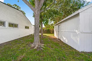 4729 Paradise Ln, Houston, TX 77048 - Photo 38