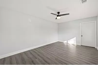 4729 Paradise Lane, Houston, TX 77048 - Photo 10