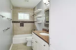 5846 Ettrick Dr, Houston, TX 77035 - Photo 28
