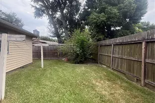 8222 Ridge Forest Dr, Houston, TX 77088 - Photo 2