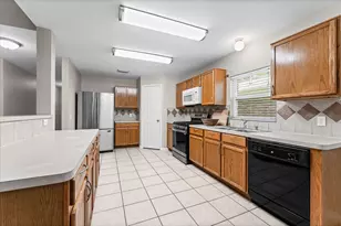 11819 S Brenton Knoll Dr, Tomball, TX 77375 - Photo 8