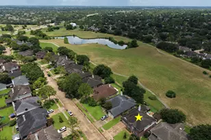 3239 Braesview Dr, Pearland, TX 77584 - Photo 1