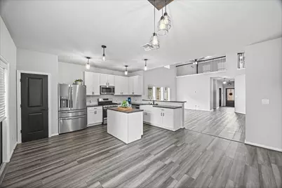 7327 Parkview Drive, Hitchcock, TX 77563 - Photo 4