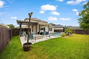 7327 Parkview Dr, Hitchcock, TX 77563 - Photo 16