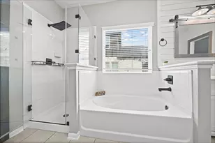 7327 Parkview Dr, Hitchcock, TX 77563 - Photo 8